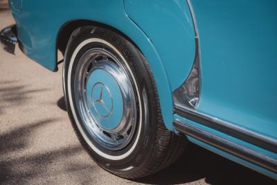 1956 Mercedes - Benz 220a Ponton