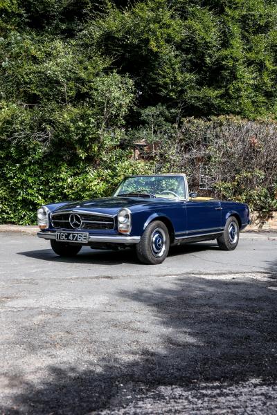 1966 Mercedes - Benz 230 SL Pagoda