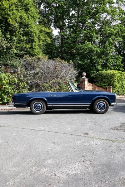 1966 Mercedes - Benz 230 SL Pagoda