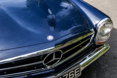 1966 Mercedes - Benz 230 SL Pagoda