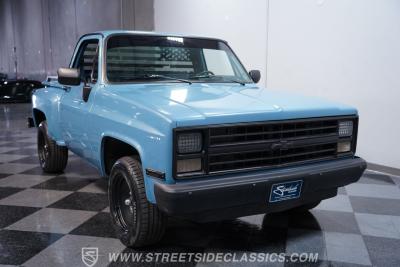 1985 Chevrolet C10 Stepside LS Restomod