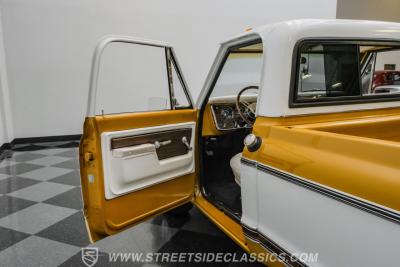 1972 Chevrolet C10 Custom Deluxe