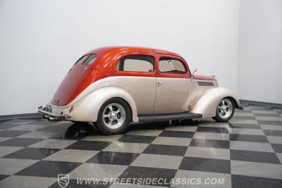1937 Ford Tudor Slantback