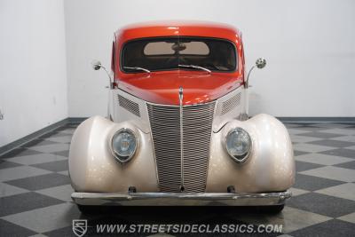 1937 Ford Tudor Slantback