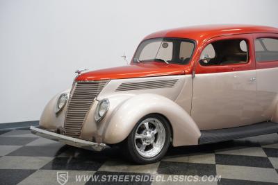 1937 Ford Tudor Slantback