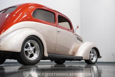 1937 Ford Tudor Slantback