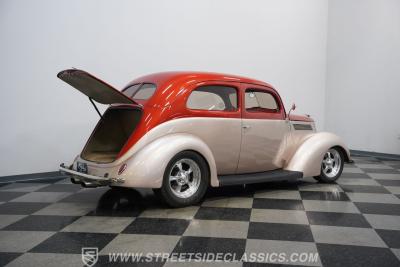 1937 Ford Tudor Slantback