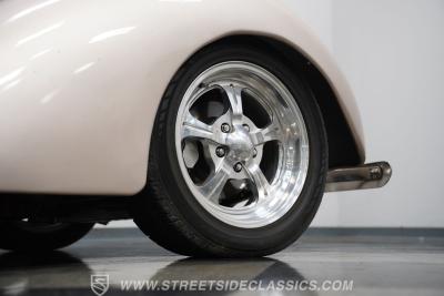 1937 Ford Tudor Slantback