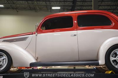 1937 Ford Tudor Slantback
