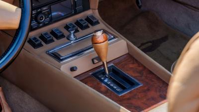 1986 Aston Martin V8 Volante