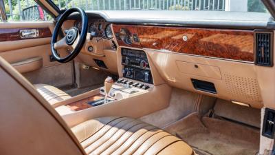 1986 Aston Martin V8 Volante
