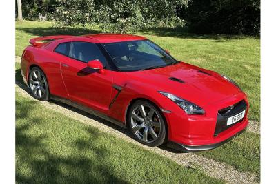 Nissan GT-R V6 Premium Edition
