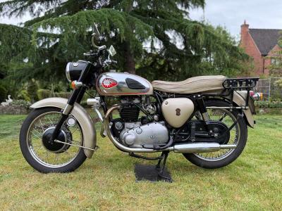1960 BSA A10 GOLDEN FLASH