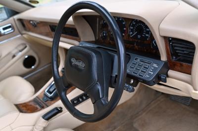 1990 Daimler XJ40 by Lynx (4 litre)