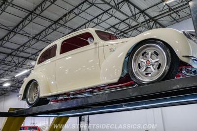 1939 Chevrolet Master Deluxe Restomod