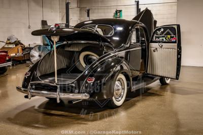 1940 Ford Deluxe