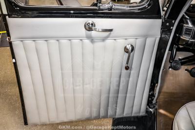 1940 Ford Deluxe