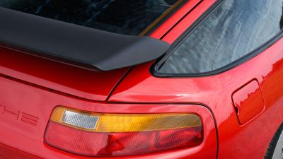 1989 Porsche 928 S4