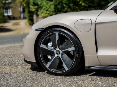 2022 Porsche Performance 79.2kWh Auto RWD 4dr (11kW Charger)