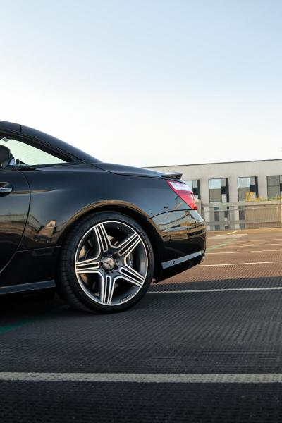 2012 Mercedes - Benz SL63 AMG