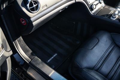 2012 Mercedes - Benz SL63 AMG