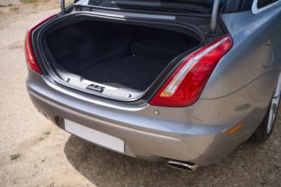 2010 Jaguar XJ V8 Portfolio Auto