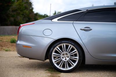 2010 Jaguar XJ V8 Portfolio Auto