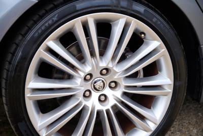 2010 Jaguar XJ V8 Portfolio Auto