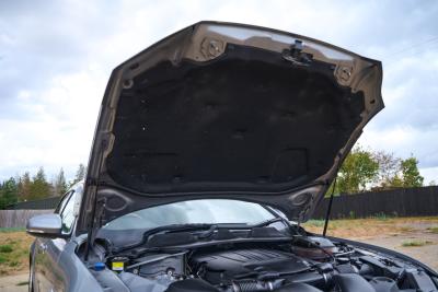 2010 Jaguar XJ V8 Portfolio Auto