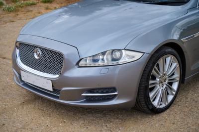 2010 Jaguar XJ V8 Portfolio Auto