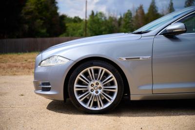 2010 Jaguar XJ V8 Portfolio Auto