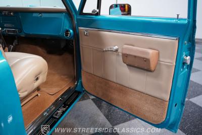 1967 GMC C10 Stepside Restomod