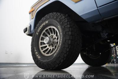 1989 Jeep Grand Wagoneer
