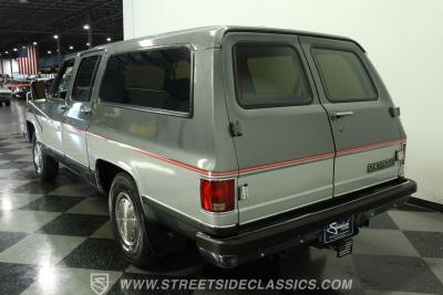 1990 Chevrolet Suburban R2500