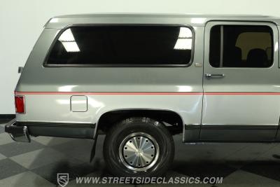 1990 Chevrolet Suburban R2500