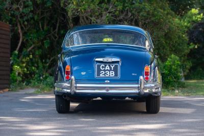 1964 Jaguar Mk. II (2.4 litre)