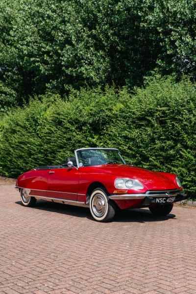1969 Citro&euml;n DS 21 D&eacute;capotable by Ivanoff
