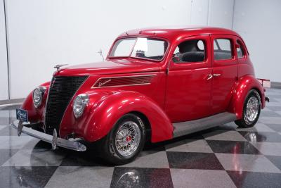 1937 Ford Deluxe