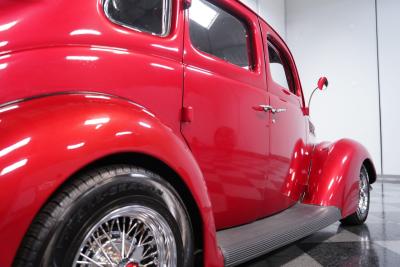 1937 Ford Deluxe