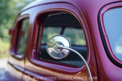 1937 Ford Deluxe