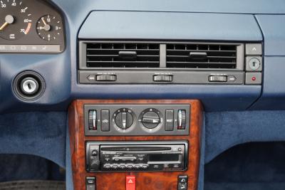 1991 Mercedes - Benz SL 300 &ldquo;125.000 kilometers&rdquo;