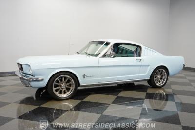 1966 Ford Mustang 2+2 Fastback Coyote Restomod