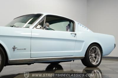 1966 Ford Mustang 2+2 Fastback Coyote Restomod