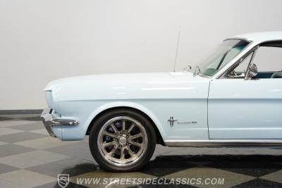 1966 Ford Mustang 2+2 Fastback Coyote Restomod
