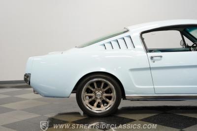 1966 Ford Mustang 2+2 Fastback Coyote Restomod