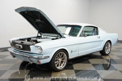 1966 Ford Mustang 2+2 Fastback Coyote Restomod