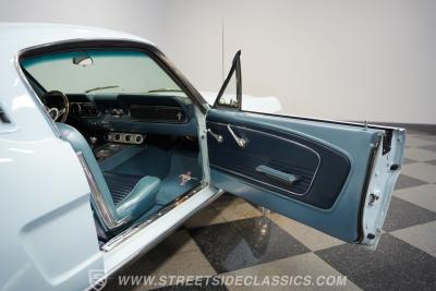 1966 Ford Mustang 2+2 Fastback Coyote Restomod