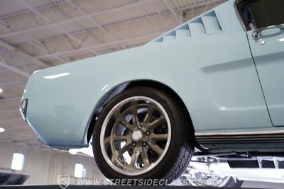 1966 Ford Mustang 2+2 Fastback Coyote Restomod