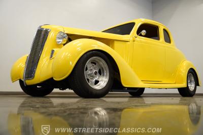 1936 DeSoto Coupe Airstream