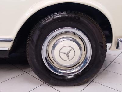 1965 Mercedes - Benz BENZ  230 SL PAGODE 1965